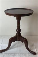 Mahogany Queen Anne Style Candlestand