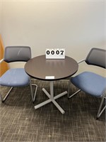 Steelcase Qivi 2 Multi-Use Chairs & Round 30"Table