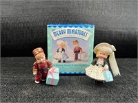 Merry Miniatures 2pc Figurines