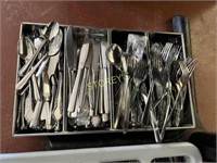 S/S Cutlery Holder & LG Qty of Cutlery