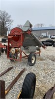 Hutchinson model 1500 series grain cleaner with