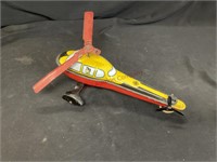 Vintage Wyandotte helicopter, missing on propeller