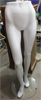 COMMERCIAL MANNEQUIN DISPLAY