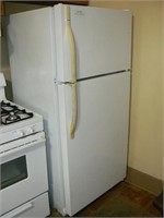 Kenmore refrigerator (works)