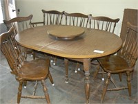 5' x 42" oval kitchen table, 2 leaves, 6 chairs,