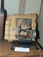 Vintage toy sewing machine (Made in Germany