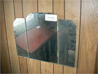 Batwing wall mirror (24" x 18")