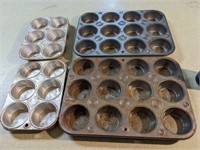 LOT OF MUFFIN TINS