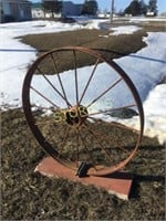 Wagon Wheel on Base - 46"
