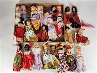ASSORTED LOT OF VINTAGE DOLLS OF THE WORLD