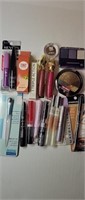 Make-up. 17 pieces