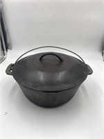 10.25" cast iron dutch oven made in USA marked