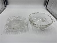 Indiana square glass dish with diamond pattern,