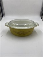Pyrex 043 1.5 qt golden garland casserole with lid
