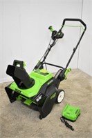 22" GREENWORKS SNOWBLOWER - CHARGER & BATTERY