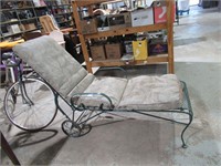 adjustable reclining lounge chair with wheels