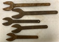 lot of 5 Alligator Wrenches