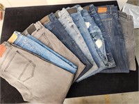 10 pairs of men's jeans various sizes - Zara -