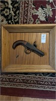 Flintlock pistol with finished frame