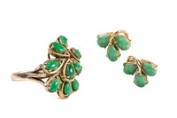 14K GOLD JADEITE RING WITH MATCHING EARINGS, 7g