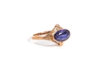 ANTIQUE 14K GOLD AND AMETHYST DRESS RING, 3.6g