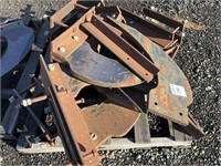 Pallet of ALLIS-CHALMERS Ripper Parts