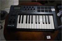 Axiom25 Keyboard