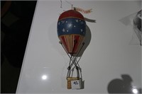 Small Decorative Air Ballon "Hometown" w/wheels