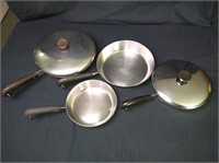 4 Revere ware skillets 2 with lids