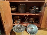 Pots and pans  In great condition possibly Teflon