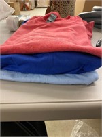 Size small hanes shirts (3)