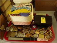 Tray lot of various compacts along with 2 boxes