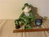 Frogs & Turtle Figurines