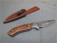 Damascus Hunting Knife with Leather Sheath