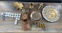 Lot with a beautiful brass and enamel miniature te