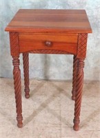ANTIQUE WOOD TWISTED LEG SIDE TABLE W/DRAWER
