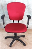 NICE HEAVY DUTY OFFICE CHAIR ON CASTERS