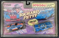 Vtg Richard Petty Typco Twin Pack Collectors Cars