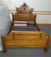 Victorian Walnut Double/Full Bed with Mattress