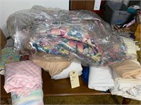 LARGE LOT OF LINENS AND BEDDING