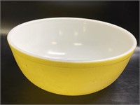 Pyrex 404 Yellow Bowl for Primary Set. This bowl