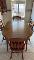 Dining Table W/4 Chairs and 2 Leaves