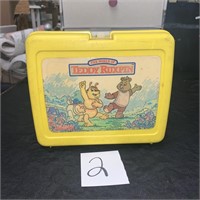 1986 Teddy Ruxpin lunchbox with thermos and crack