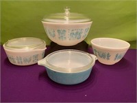 Vintage Pyrex “Amish Butterprint” Mixing Bowls
