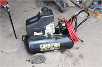 Champion 13 gal compressor - like new