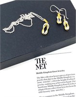 The Met Middle Kingdom Knot Jewelry