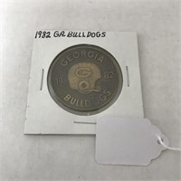 Vintage 1982 Georgia Bulldogs Medallion