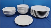 17 pc White Dish Set