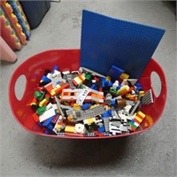 Tub of Lego's
