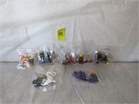 6 Mini Figures in Packages